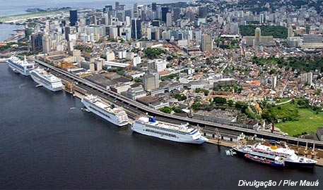 Resultado de imagem para navios de cruzeiro no porto do Rio de Janeiro